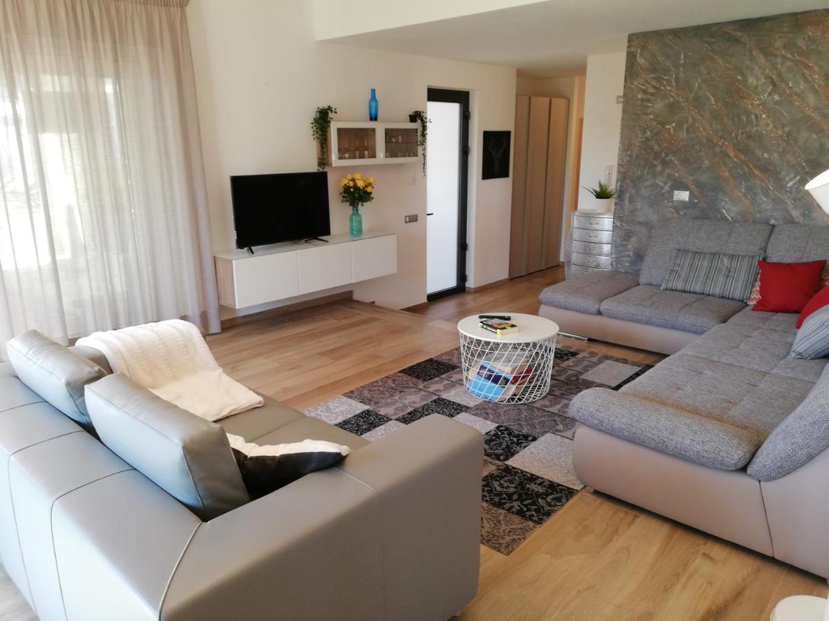 B&B Villa Peler Лацизе Екстериор снимка